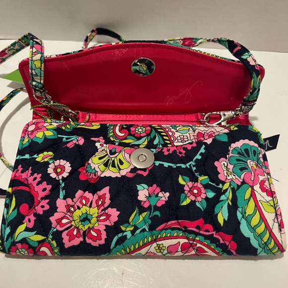 NWT Vera Bradley Strap Wallet Petal Paisley Quilted Wristlet - Picture 10 of 16